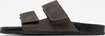 Bianco Mules 'CEDAR' in Brown: front