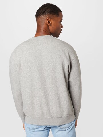 LEVI'S ® Sweatshirt 'T3 Relaxed Graphic Crew' in Grey