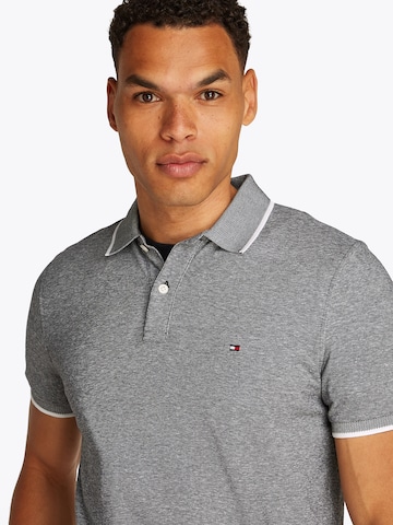TOMMY HILFIGER Μπλουζάκι σε μαύρο
