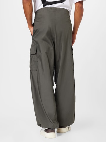 WEEKDAY Wide leg Cargobroek in Grijs