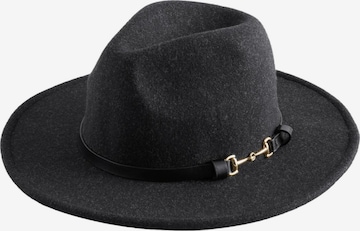 Next - Chapéu em preto: frente