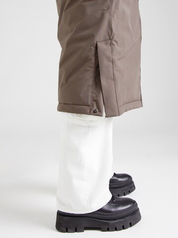 Manteau fonctionnel 'LEYA' Didriksons en marron