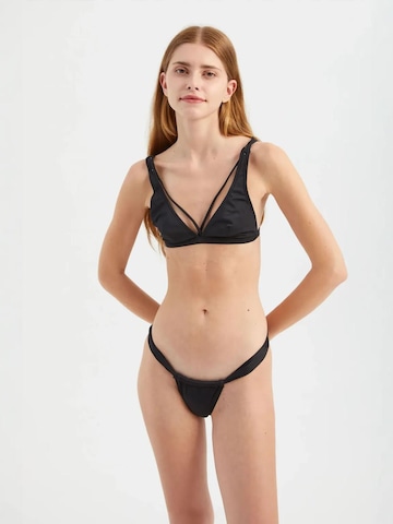 Bikini Hiccup en noir : devant