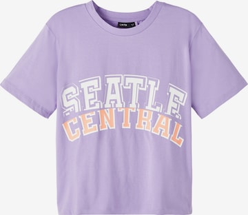 T-Shirt LMTD en violet : devant