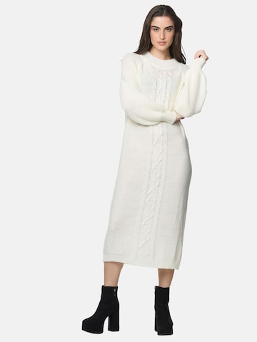 Robes en maille Elara en blanc