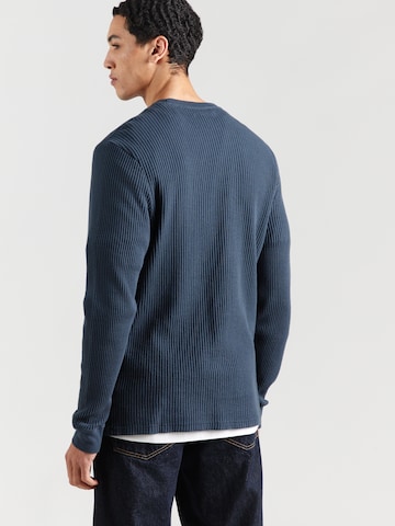 Tricou de la Abercrombie & Fitch pe albastru