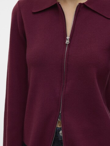 VERO MODA Gebreid vest 'HANNA' in Rood