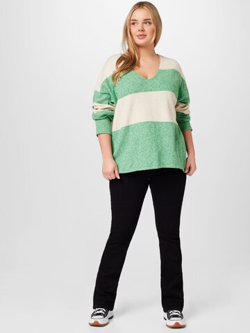 Pull-over 'DOFFY' Vero Moda Curve en vert