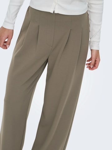 ONLY Wide leg Veckad byxa 'ONLCECILIA' i brun