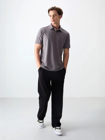 Tommy Life Shirt in Grey