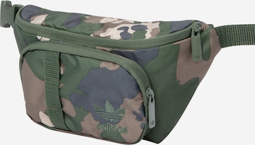 ADIDAS ORIGINALSPojasna torbica 'Camo Waist' - zelena boja: prednji dio