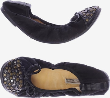 Buffalo London Flats & Loafers in 36 in Black: front