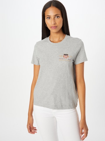 T-shirt GANT en gris : devant