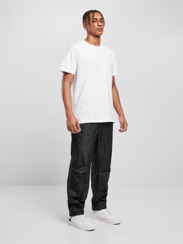 Urban Classics Tapered Housut 'Mountain' värissä musta