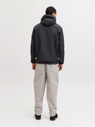 JACK & JONES Φθινοπωρινό και ανοιξιάτικο μπουφάν 'JWHTHEO' σε μαύρο: πίσω