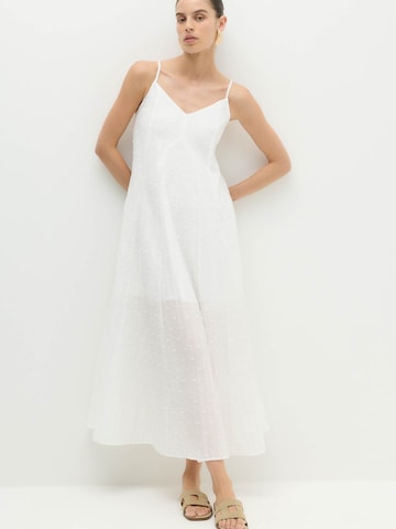 Robe Marks & Spencer en blanc