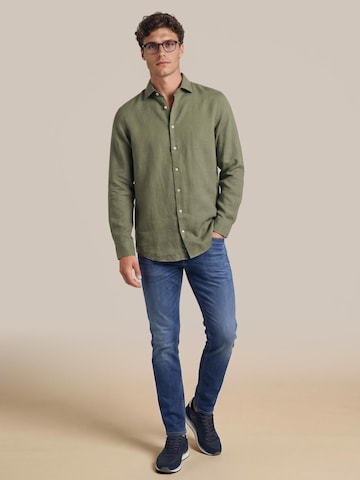 Steppin' out Slim fit Button Up Shirt in Green