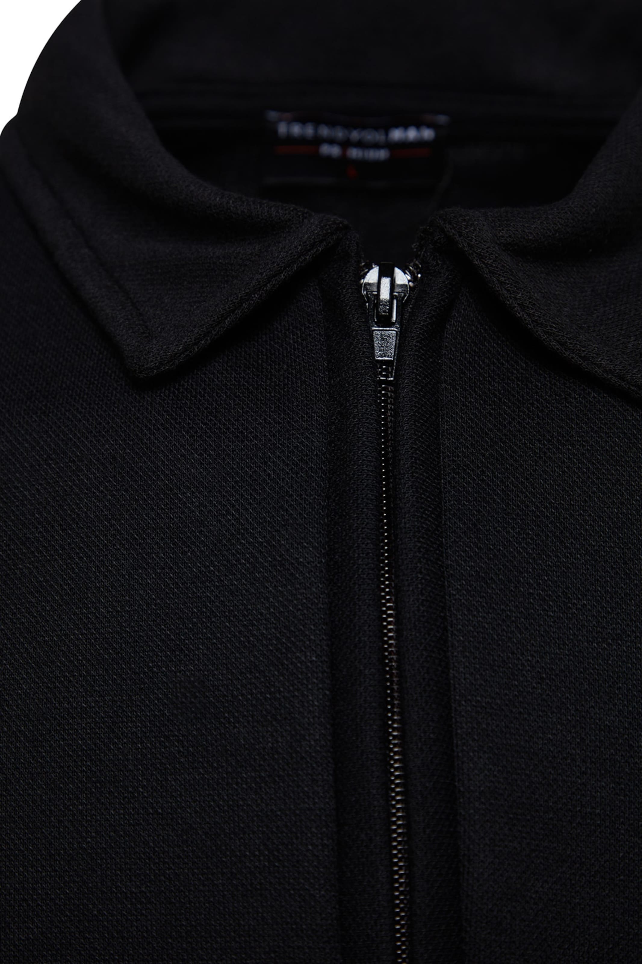 Trendyol Shirt in Black