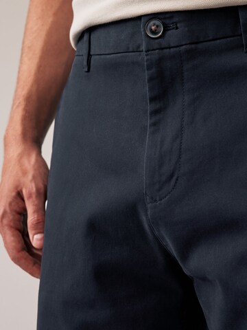 regular Pantaloni chino di Next in blu