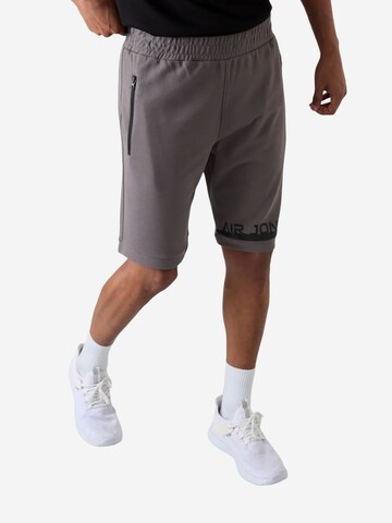 Tommy Life Hose 'Shorts'‌‌‌‌‌‌‌‌‌ in Grau