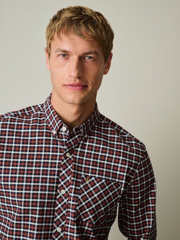 Next Regular fit Skjorta 'Trident' i röd