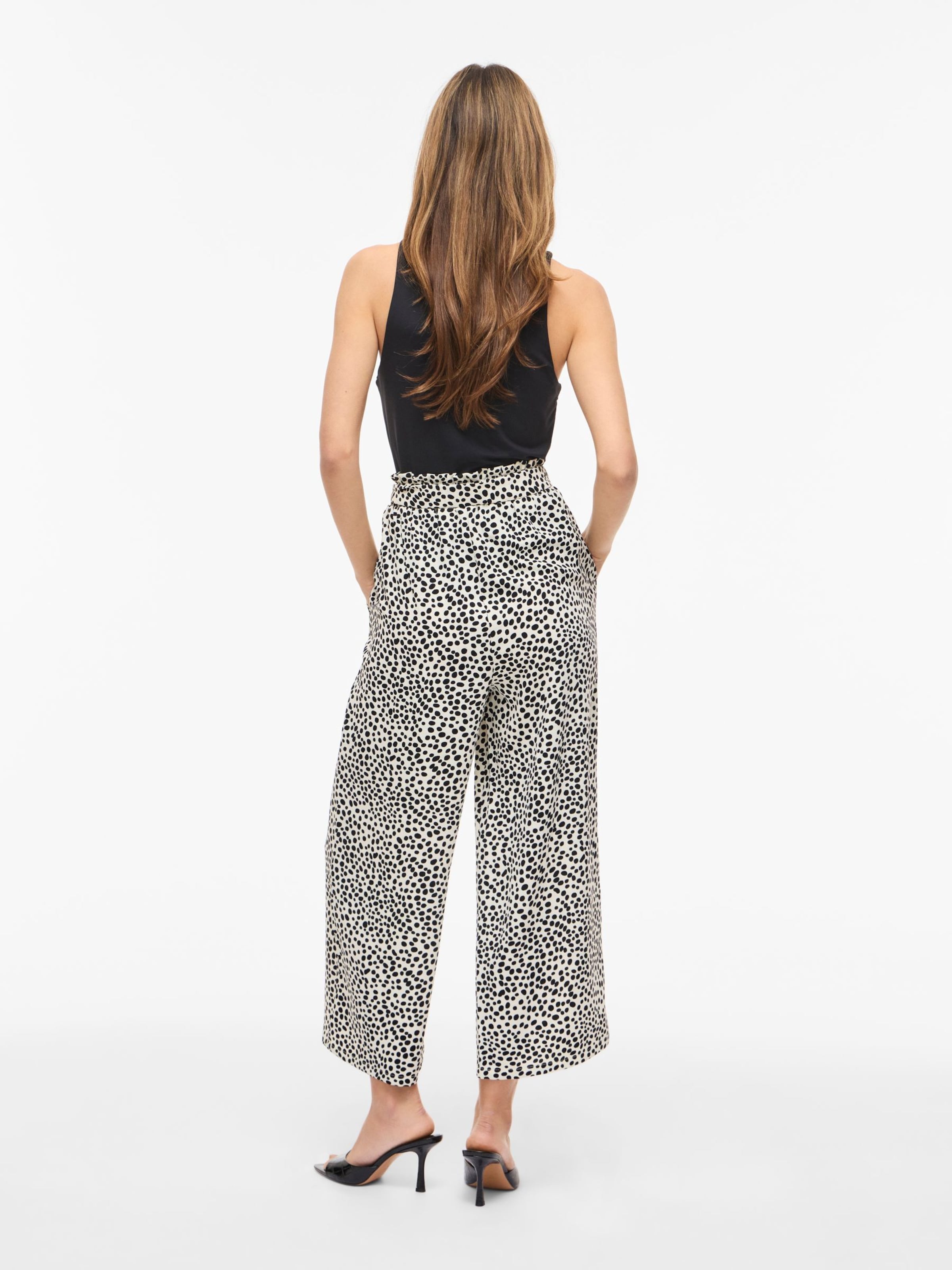 VILA Loose fit Trousers in Black