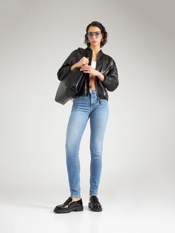 Skinny Jean 'MID RISE SKINNY' Calvin Klein Jeans en bleu