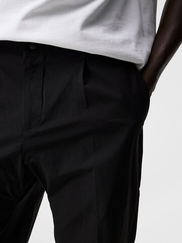Regular Pantaloni cu dungă 'Cato' de la J.Lindeberg pe negru