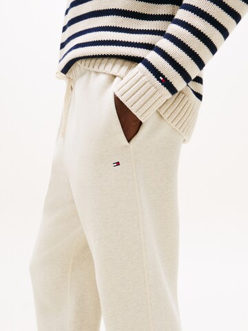 TOMMY HILFIGER Zúžený strih Nohavice 'ESSENTIAL' - Béžová