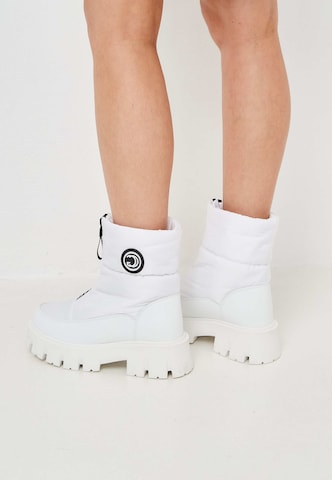 CESARE GASPARI Snow boots in White