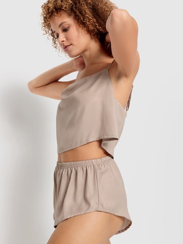 LSCN by LASCANA Korte pyjama in Beige