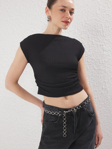 Trendyol Shirt in Zwart: voorkant