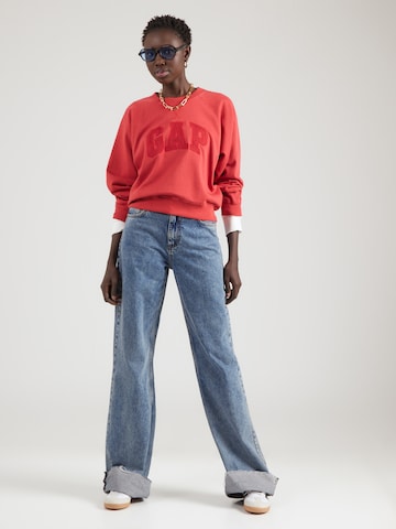 GAP Sweatshirt i röd