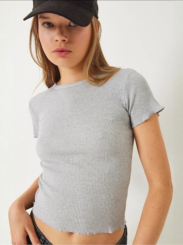 Bianco Lucci T-Shirt in Grau: Vorderseite