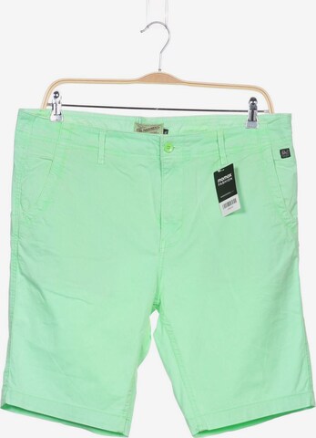 Petrol Industries Shorts in 35-36 in Green: front