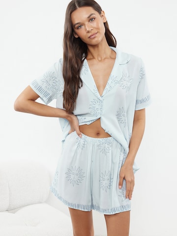 Shorty Trendyol en bleu : devant