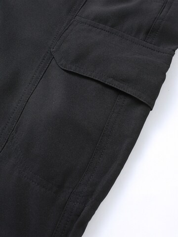 YOUTHUP Regular Cargo Pants in Black