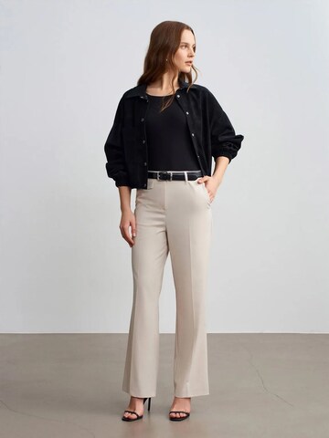Regular Pantalon Dilvin en beige