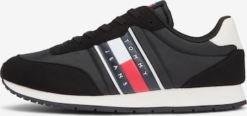 Sneaker low 'CLASSIC' de la Tommy Jeans pe negru: față