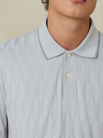 Next Shirt in Grey