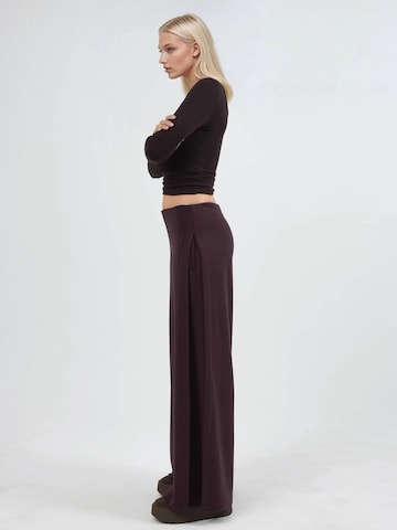 Busem Wide leg Broek in Rood