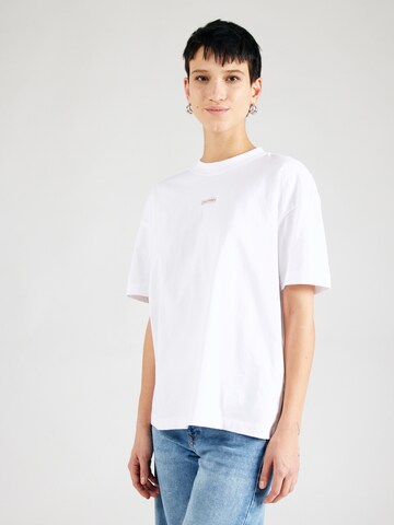 T-shirt Calvin Klein Jeans en blanc : devant
