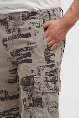 CAMP DAVID Regular Cargo Pants in Brown