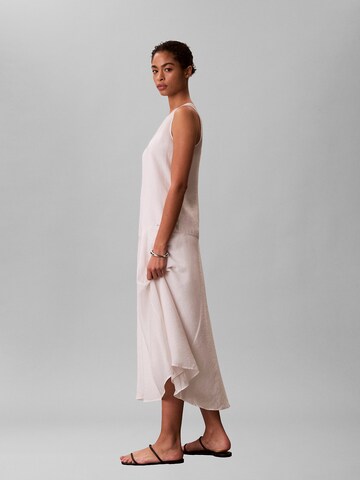 Robe Calvin Klein Jeans en blanc