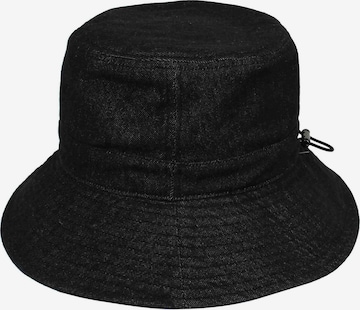 LOEVENICH Hat in Black: front