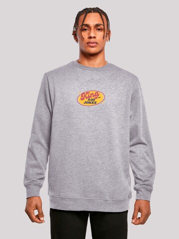 F4NT4STIC Sweatshirt 'King Of Dad Jokes Witziges Vatertagsmotiv' in Grey: front