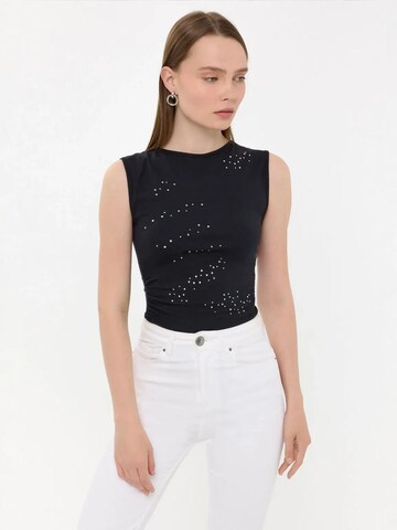 Top di Hiccup in nero: frontale