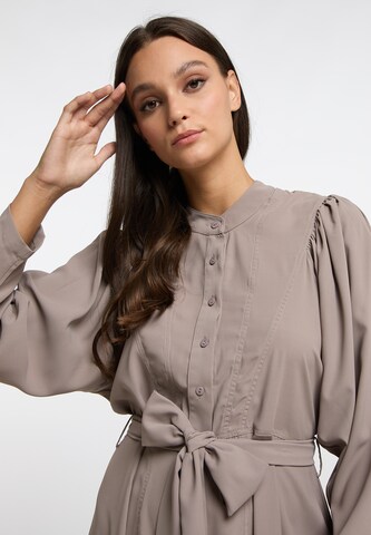 Robe-chemise RISA en gris