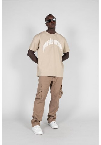 Maglietta 'Higher Than Heaven' di MJ Gonzales in beige