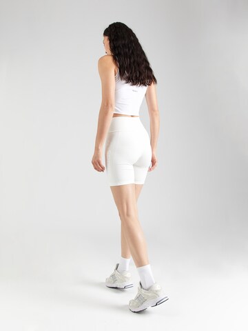 ADIDAS ORIGINALS Skinny Shorts in Weiß